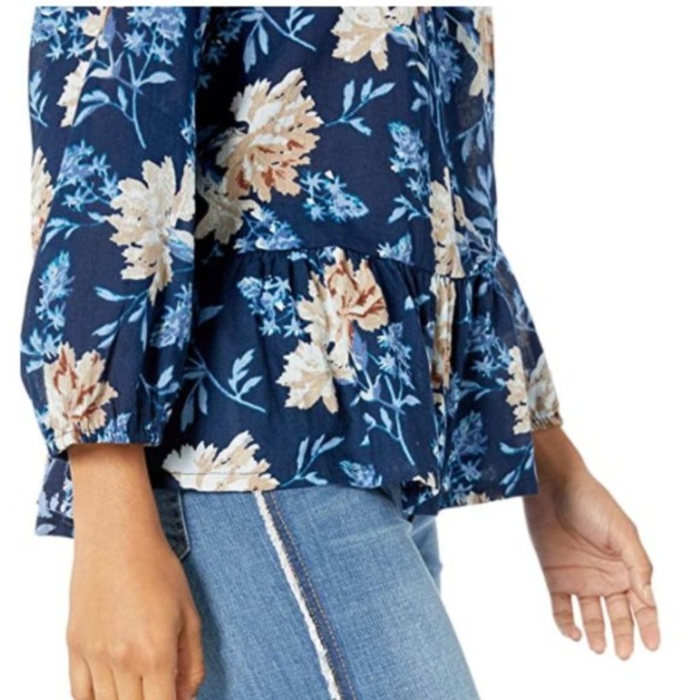 NWT Navy Blue Floral Print Lucky Brand Peplum Top. - Picture 2 of 6
